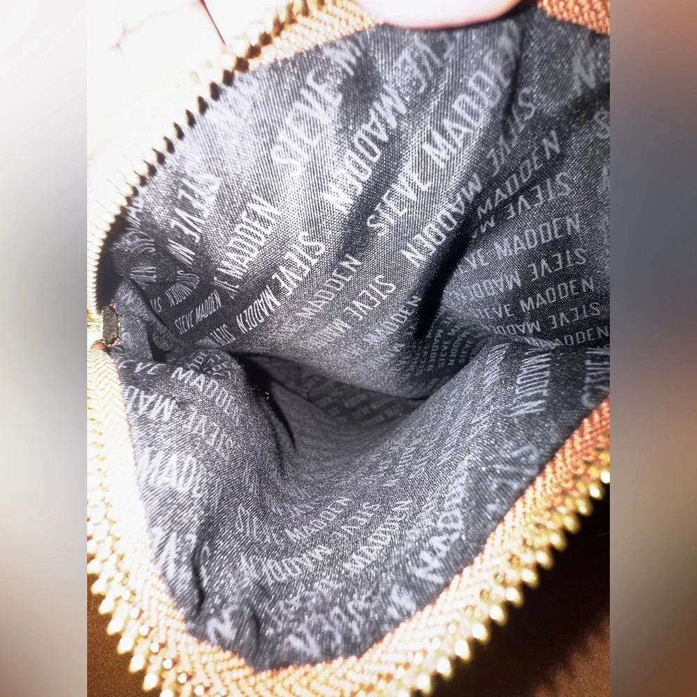 Steve Madden Tan Leather Purse with Gold Detail EUC - Picture 10 of 10